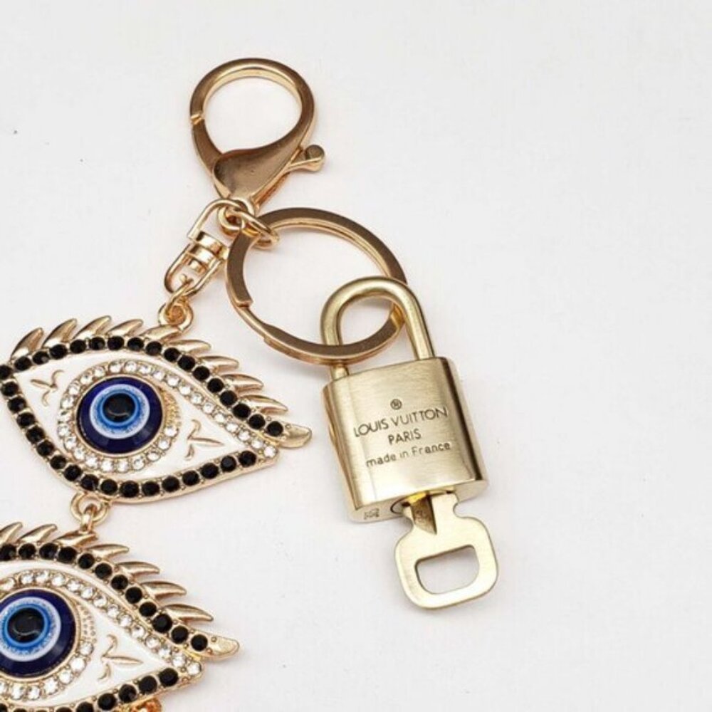 Authentic Louis Vuitton Lock & Key Gold ✨ Unbranded Keychain Bag Charm LV - Picture 6 of 7